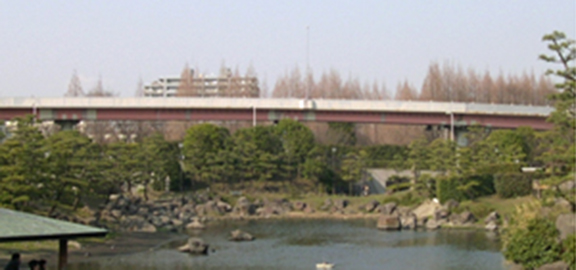 Image of the Suzuga-mori entrance before improvements