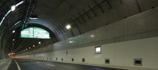 首都高速神奈川3號線 (澀谷線) 與首都高速4號線 (新宿線) 之間的首都高速中央環狀線開通的圖片