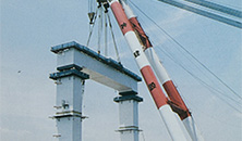 Image of Erecting the bottom of main tower